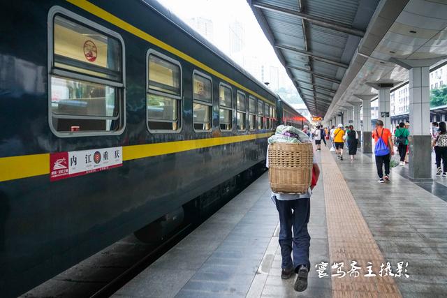 内江至重庆火车时刻表和沿途站点，春运期间永川东站旅客列车时刻表出炉