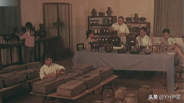 清代古墓发现奇怪女尸，历经百年五官却清晰可见