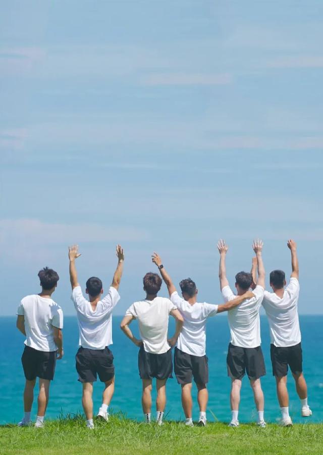 三亚一日游的最佳攻略，出发去三亚踏海浪