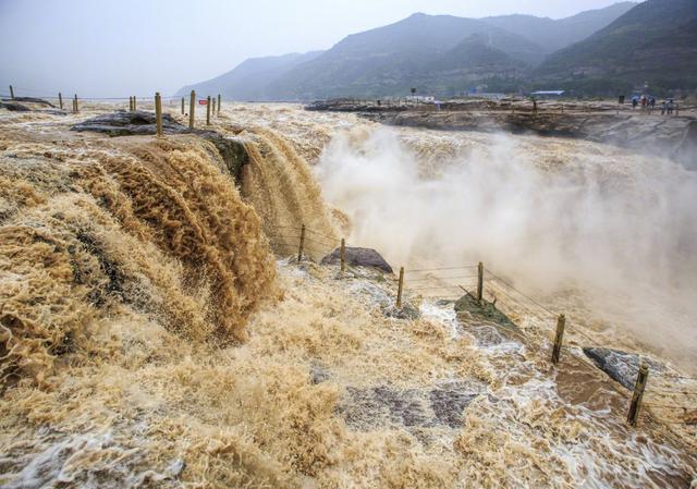 山西的壶口瀑布美丽的风景介绍，是中国千万年未有之大成