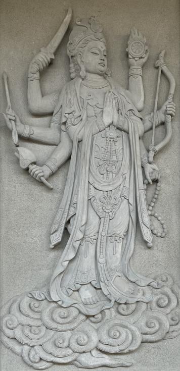 佛教常用四大护法，他们在佛教的地位及宝物形象介绍