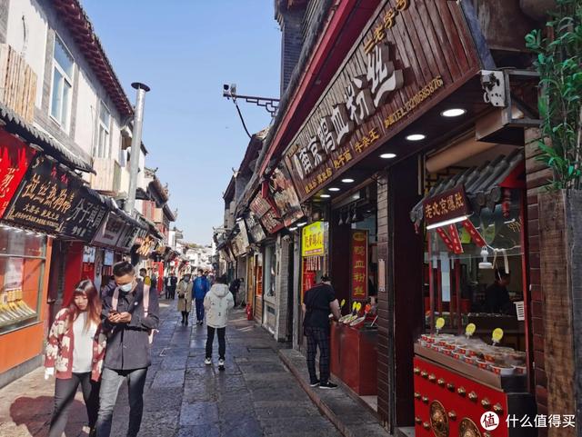 厦门大明湖春节有什么好玩的地方，厦门大明湖畔：水仙绽放贺春来