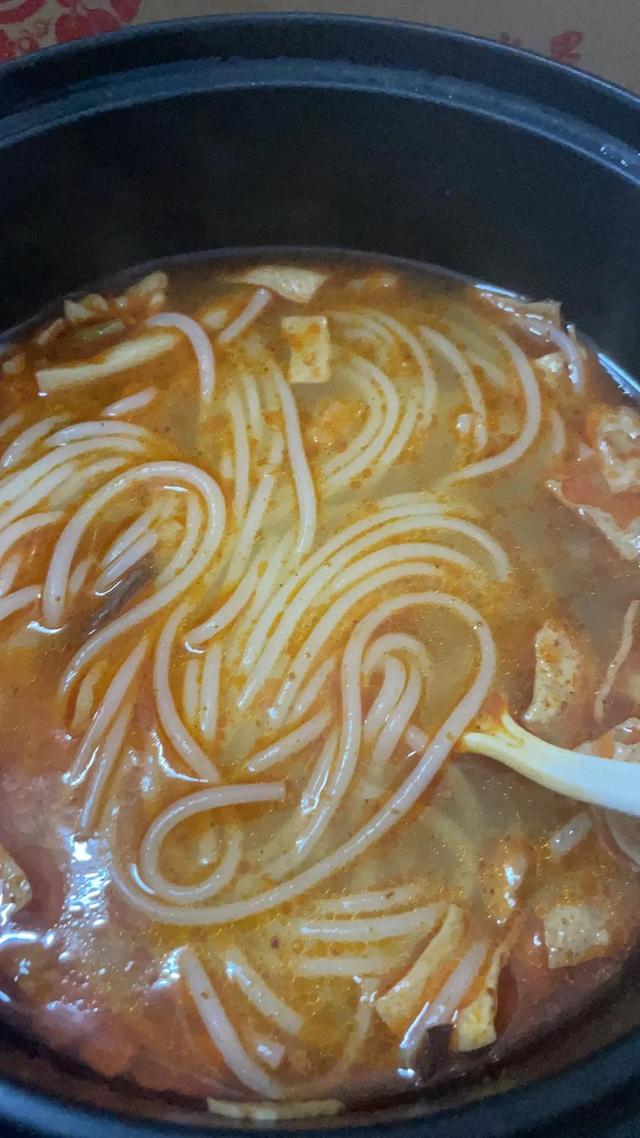 螺蛳粉火锅的做法，螺蛳粉做法