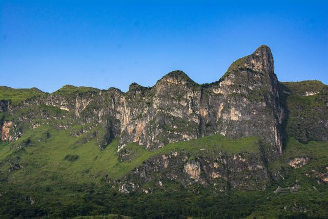 贵州最美的公路介绍，壮美的贵州遵义大发渠特大桥