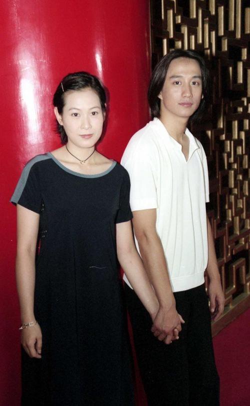 黄磊和刘若英的情史，黄磊和刘若英的第四种情感（这8对明星夫妻成为典范）