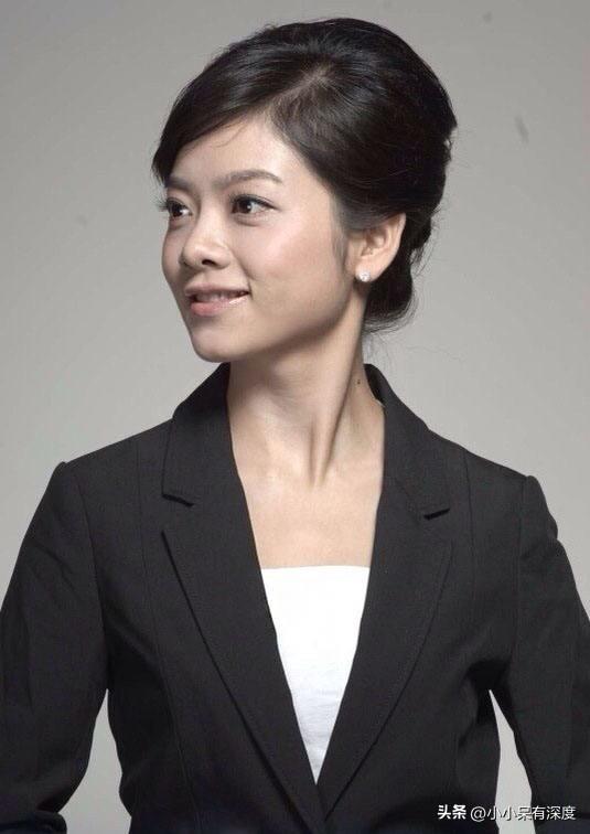 上海卫视主持人雷小雪简历，在主播界雷小雪的威望一点不差