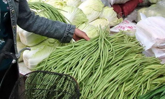 干菜怎么做好吃，农村晒干的菜怎样炒才好吃