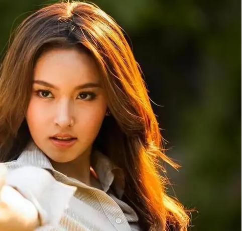 泰国明星宝儿拍过的电视剧，人妖皇后宝儿17岁变成女人