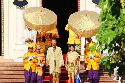 威廉王子年轻时候的样子，柬埔寨王子比威廉王子还帅