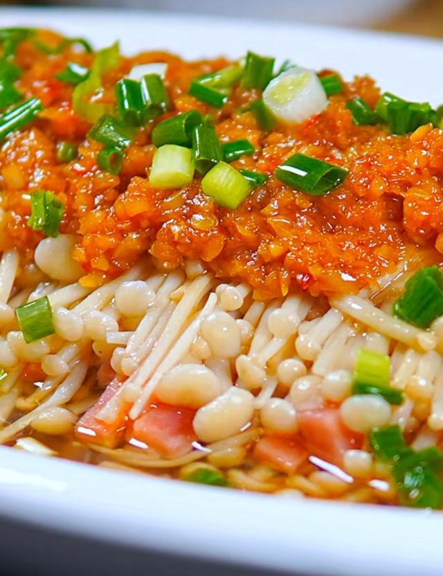 金针菇怎么做好吃，金针菇的最简单好吃的做法（分享金针菇的三种吃法）