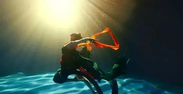 河南卫视比较火的舞蹈，绝美亮相的背后是舞者的万千努力