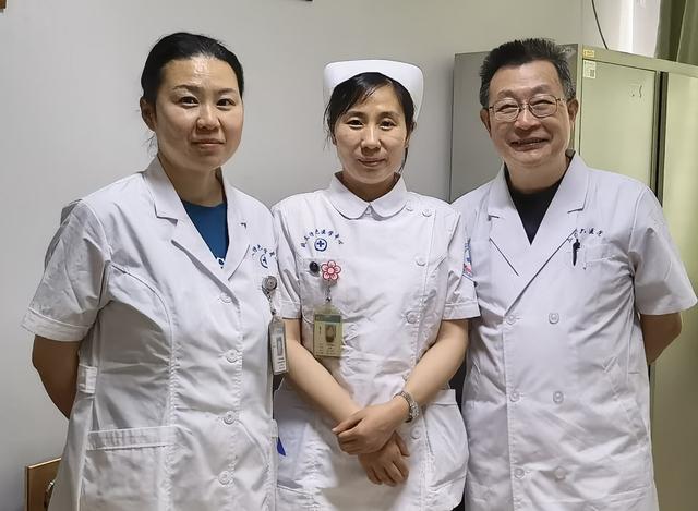 糖尿病性大疱病图片(糖尿病性大疱病怎么治疗)
