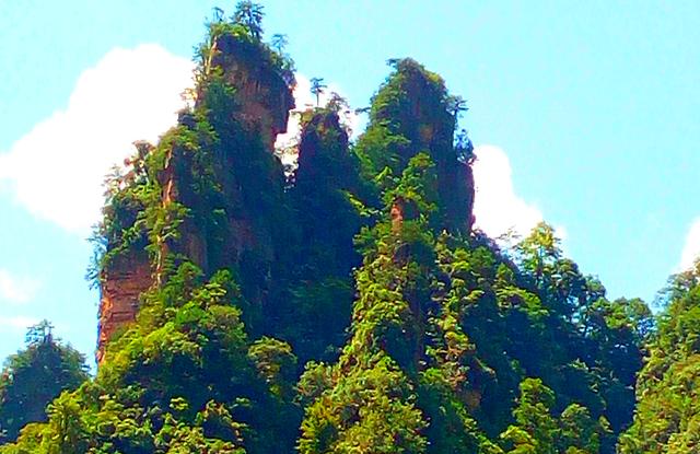 得天独厚的庐山风景，白云伴晚霞 街火点苍穹