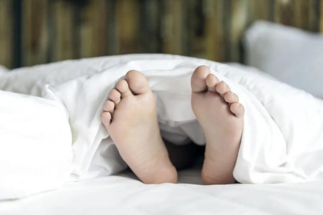 现在人火葬好还是土葬好，土葬好还是火葬好