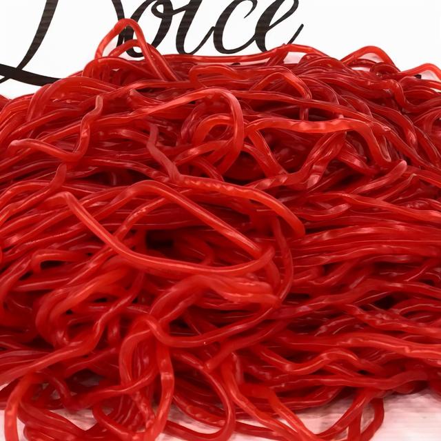 世界上最辣的粘牙糖，咬一口就山崩地裂