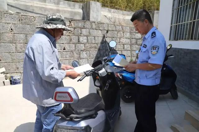 电动三轮车需要驾驶证吗，电动车三轮车上牌（小型电动三轮车需要考驾照吗）