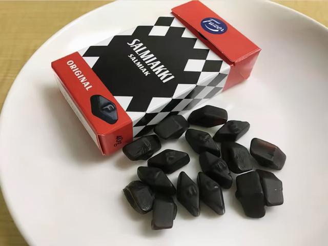 世界上最辣的粘牙糖，咬一口就山崩地裂