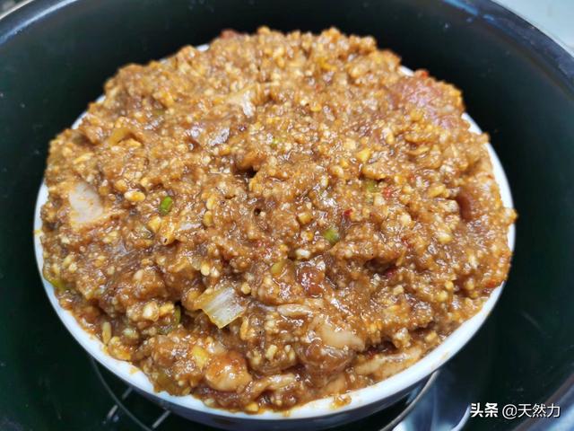 米粉蒸肉这样做鲜香美味入口即化，粉蒸肉简单好吃的家常做法