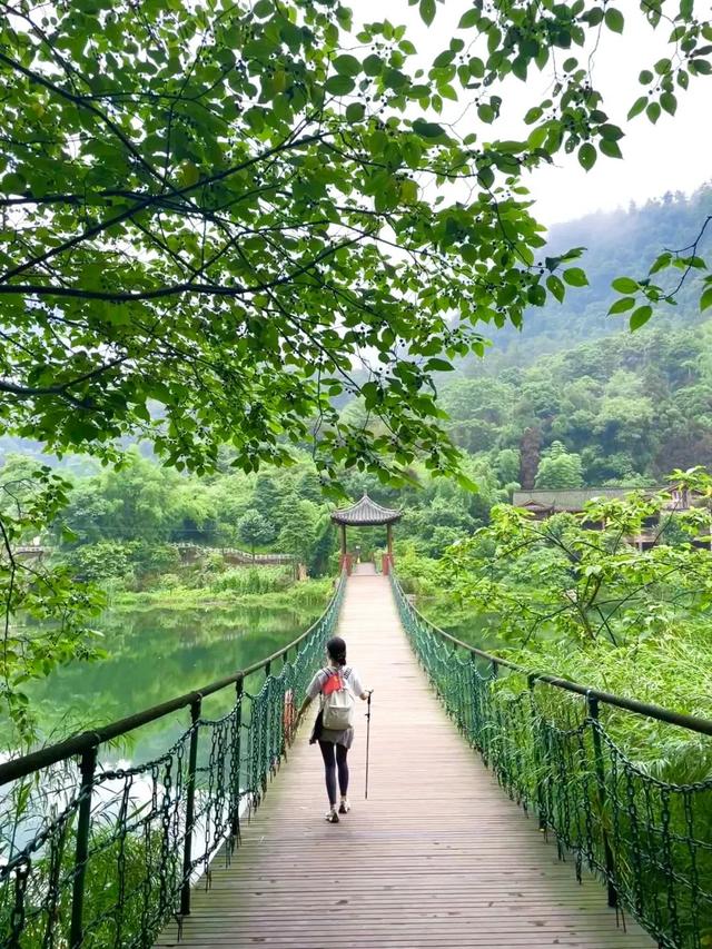 峨眉山识途旅游网，峨眉山徒步旅游攻略要详细实用