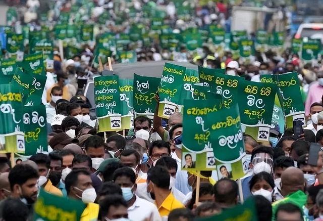 斯里兰卡局势将走向何方，斯里兰卡进入紧急状态