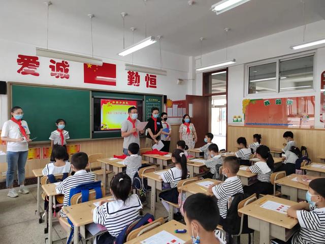 少先队六知六会，少先队六会六知内容（童晖小学举行庆祝建队日系列活动）