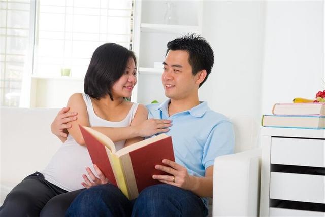 男性结扎和女性结扎哪个危害更小，男性和女性结扎危害哪个更大（男女生结扎哪个伤害更大）