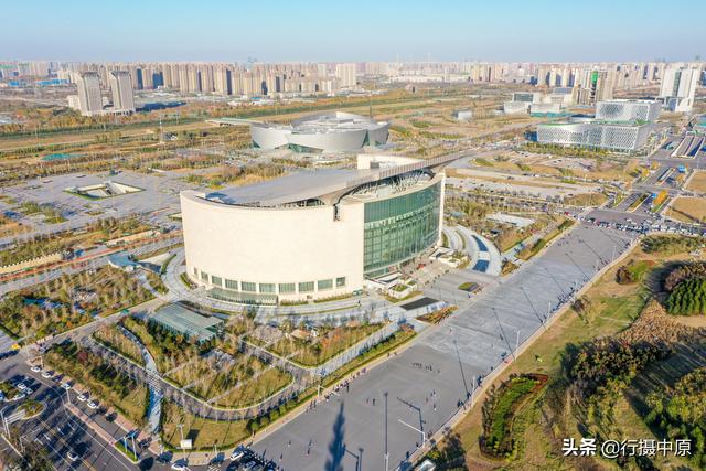 郑州最高的建筑，郑州最大的标志性建筑（郑州裕达国贸酒店更名）