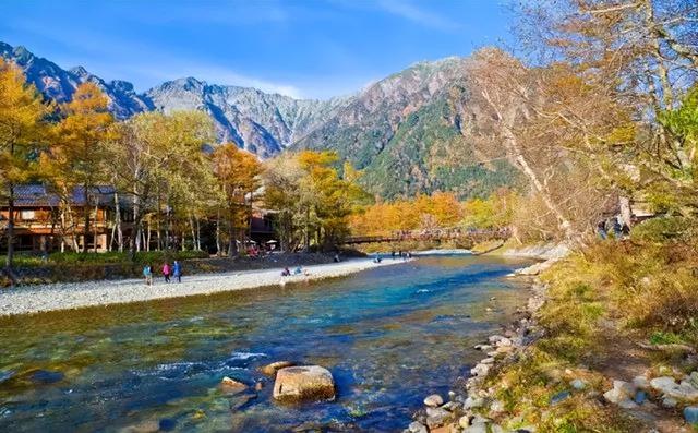 火车沿途风景最佳路线夏天，国内这些赏秋火车路线