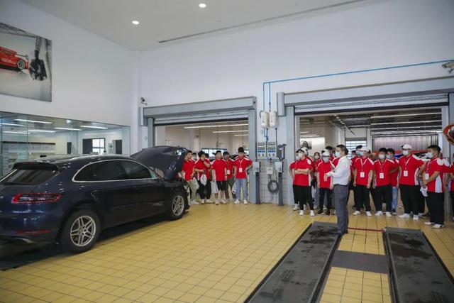  世博教育分校，新房内参：万锦香樟树
