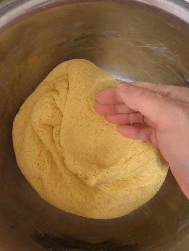 贴饼子怎么和面，贴饼子最简单做法