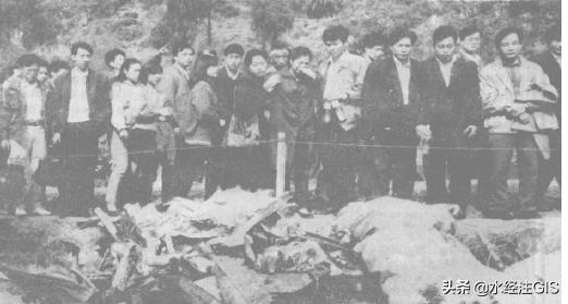 东航mu5735客机事故现场，关于“3·21”东航MU5735航空器飞行事故调查进展情况的通报