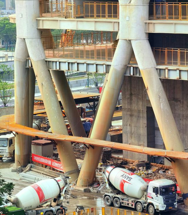 如今世界最高摩天大楼，世界最高摩天大厦的设计师分享他们的秘密