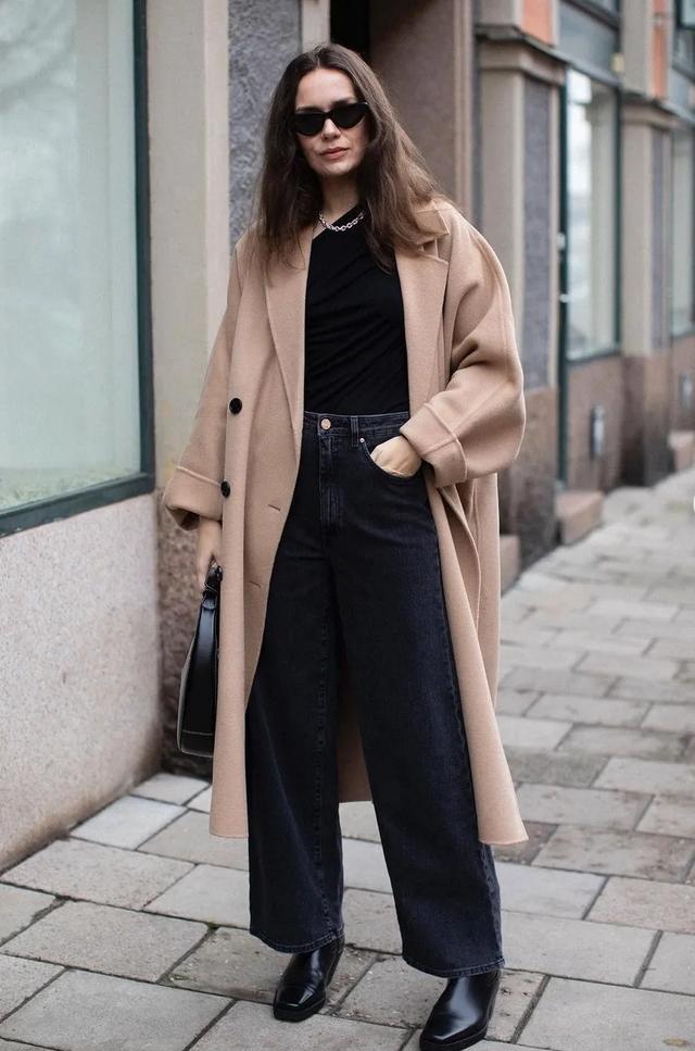 驼色大衣搭配图片，让你从20岁优雅到60岁的驼色大衣（驼色大衣怎么穿搭有气场）