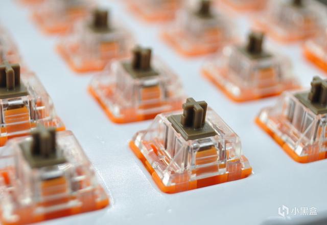 机械键盘推荐100-200 黑轴，樱桃轴已死谁在蹦迪