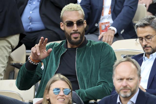 凯尔特人最新交易，nba交易截止日最后时间（热火、凯尔特人酝酿4换1交易）