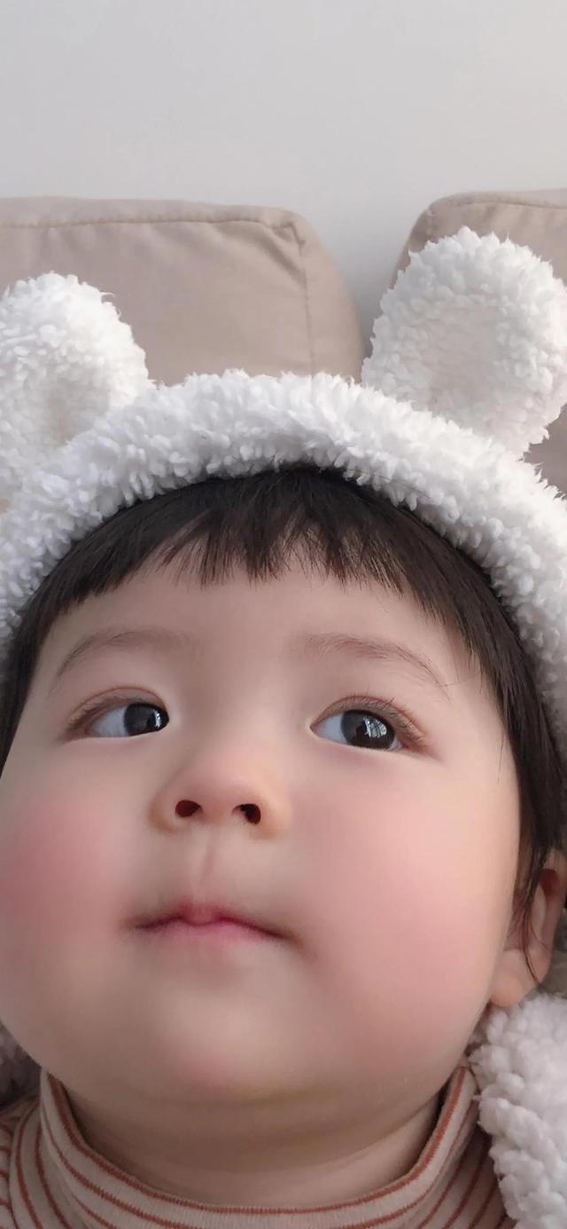 萌娃可爱的壁纸，高清壁纸可爱萌娃