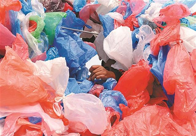 塑料袋危害到底有多大，这几种塑料袋千万别再囤着用了