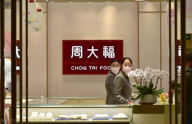 世界奢侈品牌排行榜，世界十大顶级奢侈品牌排行榜（2023全球高档和奢侈品牌价值50强榜单）