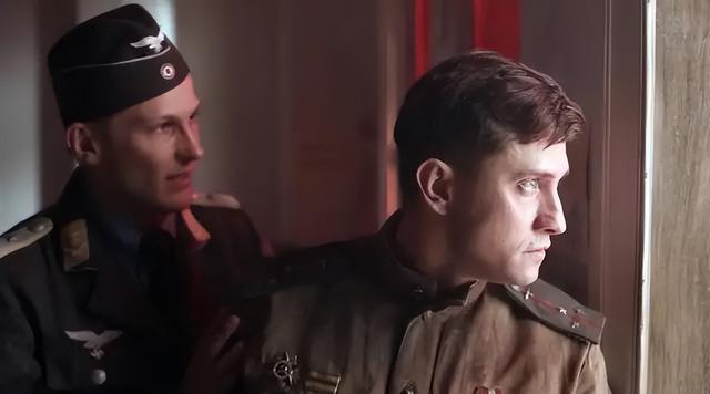 最真实的纳粹集中营，纳粹战俘如何从空中逃出戒备森严的集中营