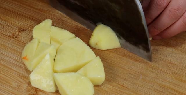 做牛肉用什么调料，炖牛肉都要放什么调料