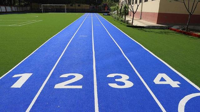 田径跑道尺寸是多少，田径跑道尺寸与人造草坪跑道