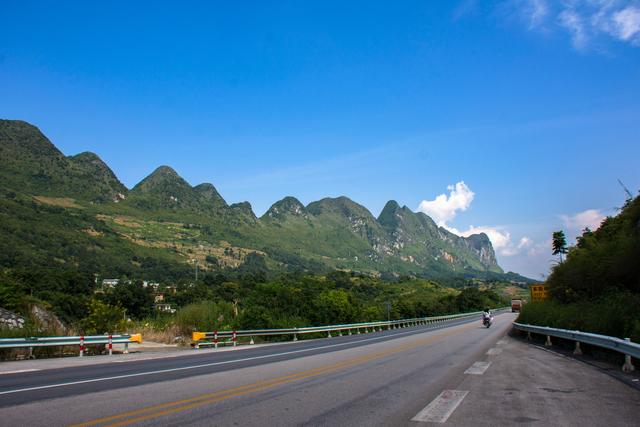贵州最美的公路介绍，壮美的贵州遵义大发渠特大桥