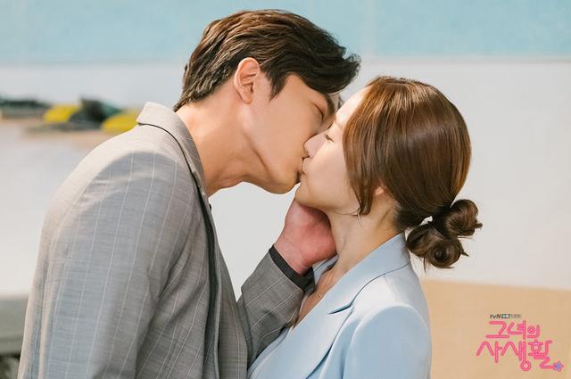 和男朋友有几种接吻方式，11种接吻方式透露你们的关系状态