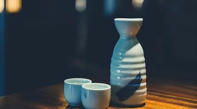 五粮液1618和普五区别，五粮液1618和普五区别哪个贵（普五和1618之间有什么差异）