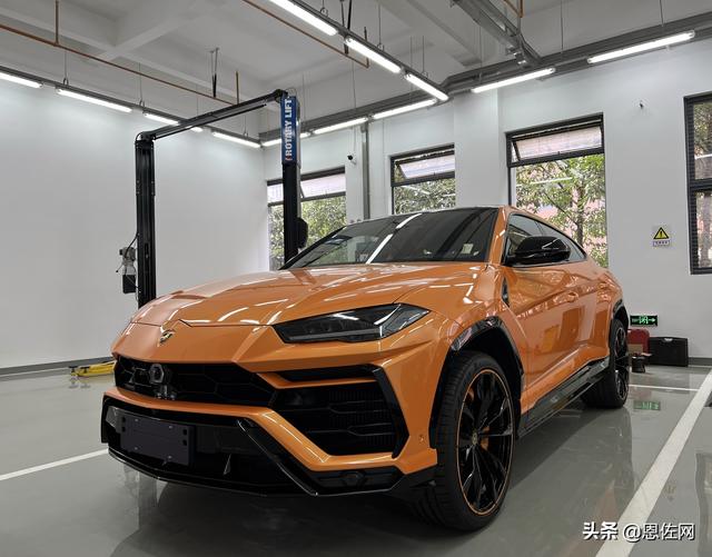 urus兰博基尼，兰博基尼urus最高配落地价（售价近300万/比DBX还好看）
