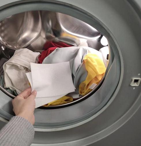 洗衣服弄脏了怎么洗，只需最简单的材料清洗