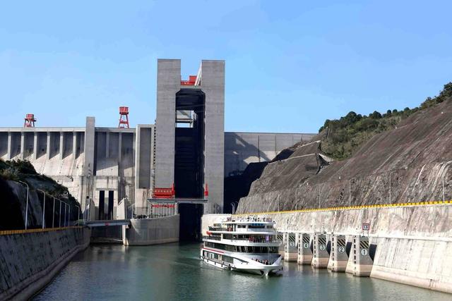三峡大坝建造真实过程，9位重量级专家拒绝同意建三峡大坝