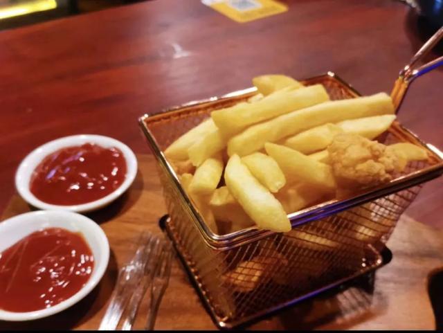 厦门宽厚里步行街的著名小吃，种草好久的厦门宽厚里美食店