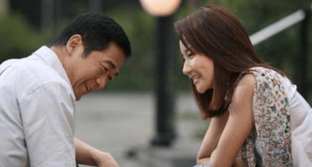 张国立是哪里人，张国立个人履历（“封路”谁给的特权）