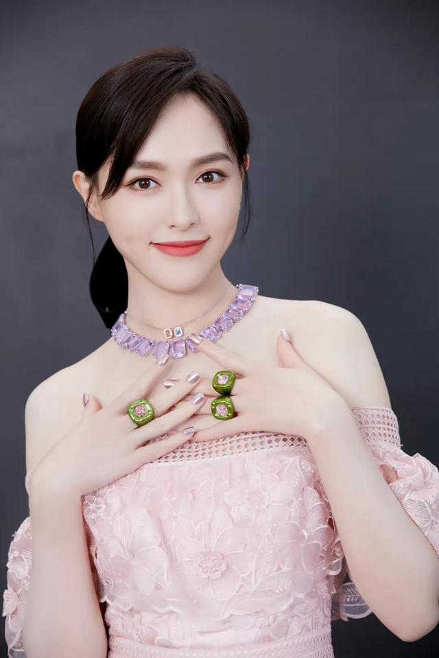 电视剧演员罗晋资料，拍戏时拍来一个老婆